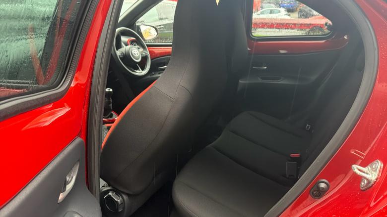 Toyota Aygo X 1.0 VVT-i Edge 5dr Petrol Hatchback